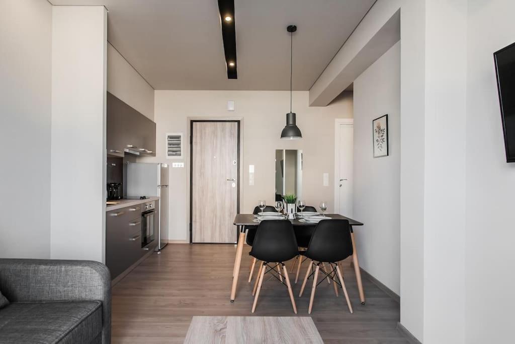 Piraeus Deluxe 2Bdr Apt - Near Metro And Port Exterior foto